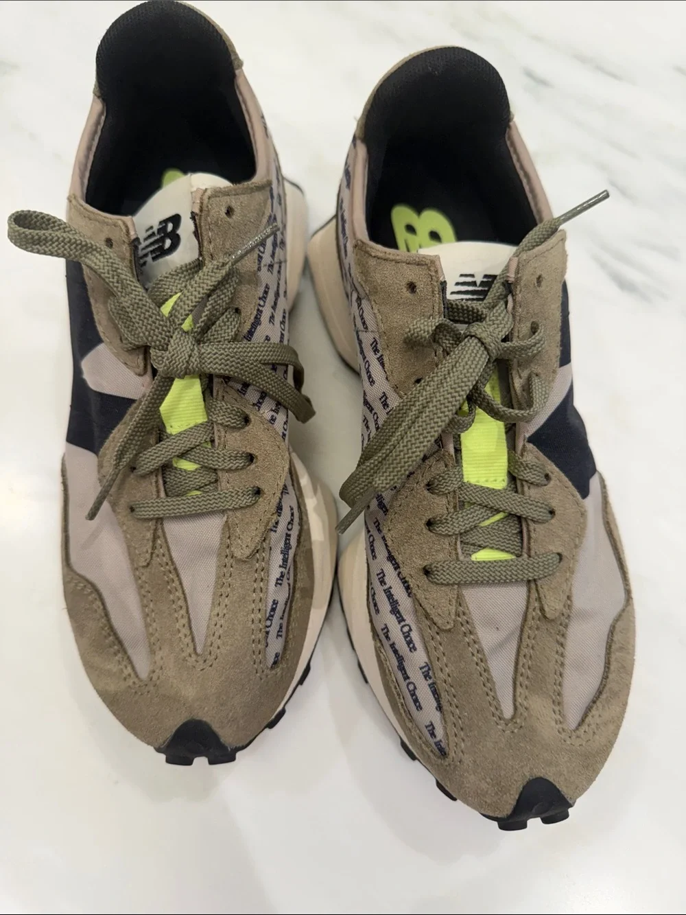 New Balance 327 Olive Trainers size 7.5